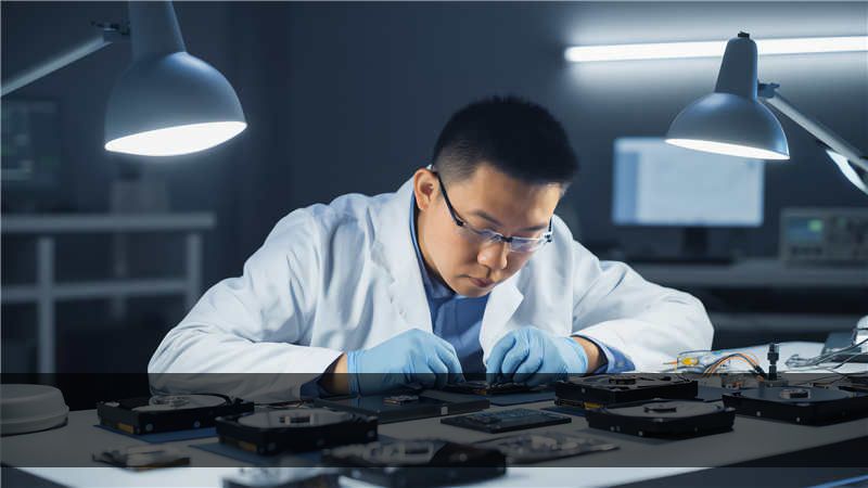 电脑硬盘维修数据恢复中心 - 资深工程师实战分享